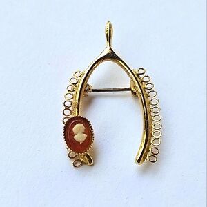 Vintage Cameo Wishbone Brooch